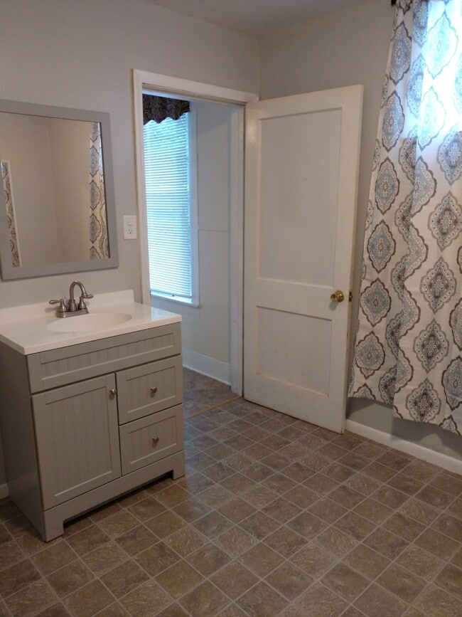 Photo - 939 NY-8 Unit B