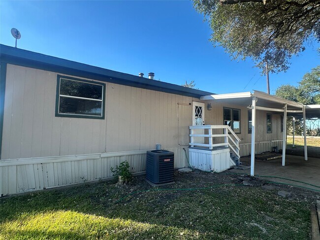 Photo - 536 Sabine St