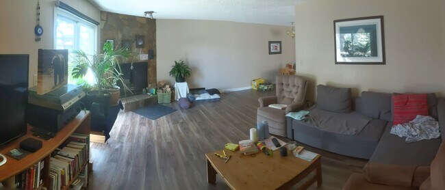 Photo - 4646 80 St NW