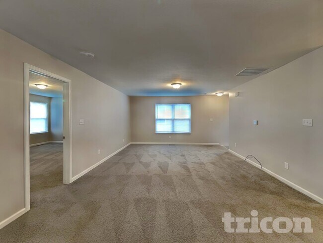 Photo - 906 W Clinton St