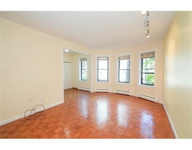12 Prince St Unit R2