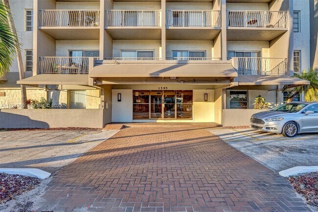 Photo - 1595 NE 135th St Unit 339