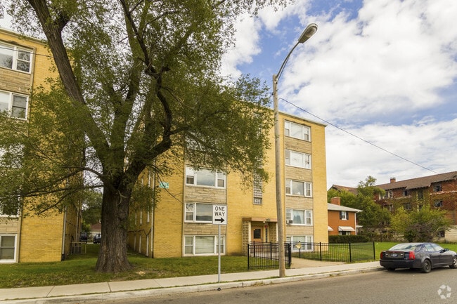 1934 W 5th Ave - Sundance Manor Apartments
