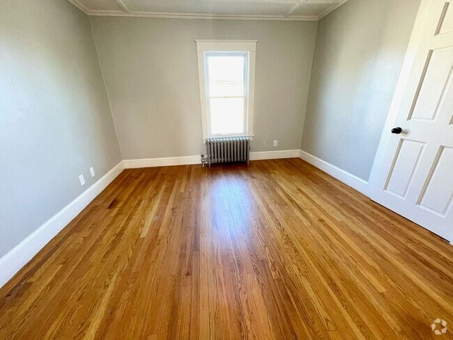 Building Photo - 47 Summer St Unit 2 Rental