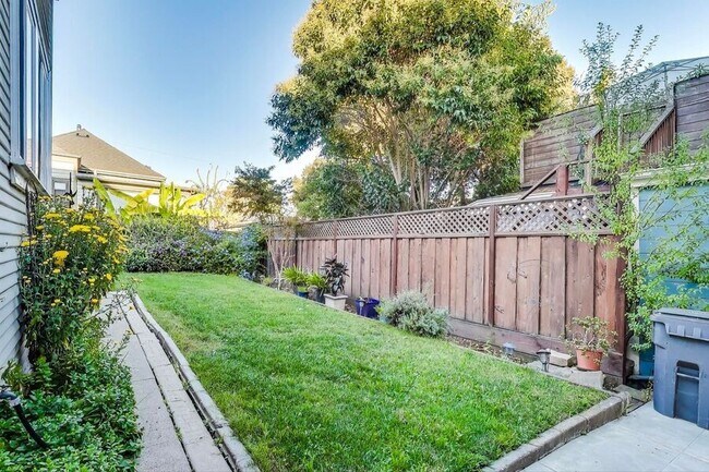 Photo - 22 Yosemite Ave