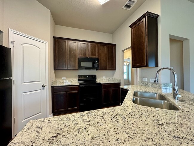Photo - 3BR / 2BA Single Family Home | La Vega ISD