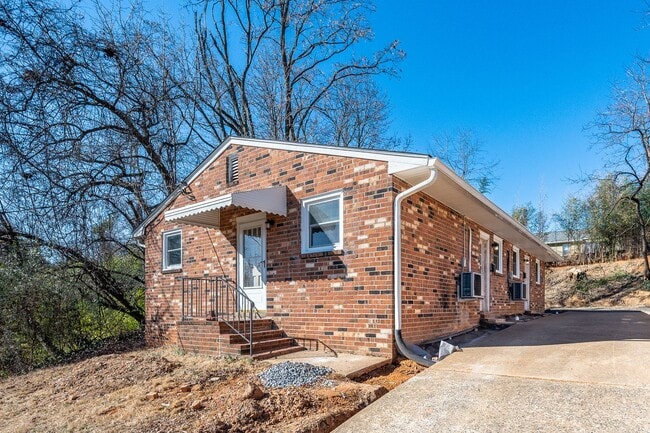 Photo - 5009 Oxford St Unit A