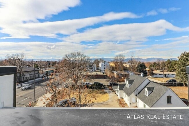 Building Photo - 240 Osiander St Unit B-100