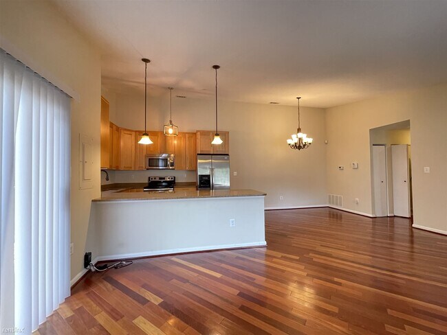 Photo - 2 br, 1 bath Condo - 135 Swiss Gap