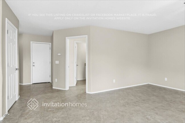 3217 W Santa Cruz Ave