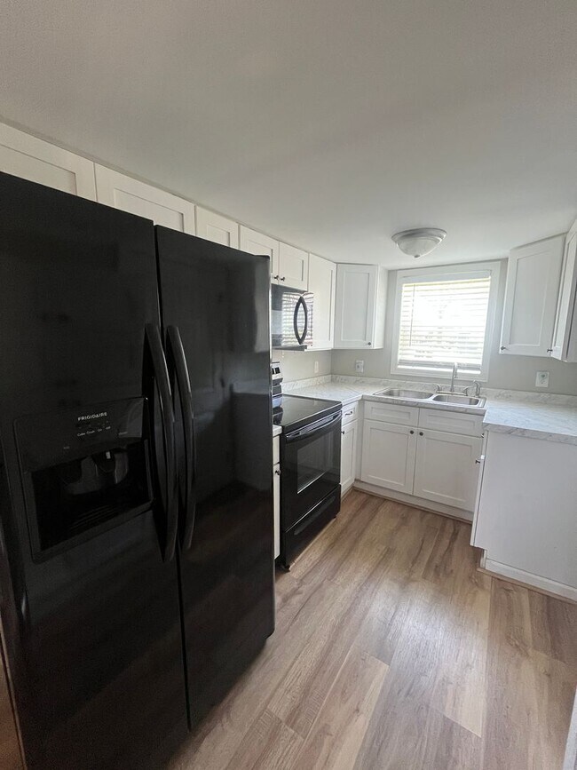 Photo - 177 Eastbrook Dr