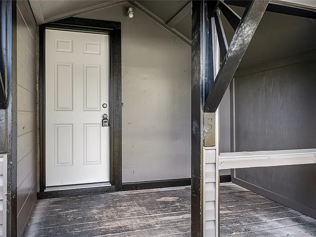 Photo - 606 Hwy 29 Byp N Unidad 2