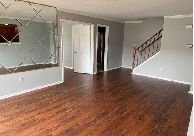 Photo - 321 Steeplechase Ct Unit 321