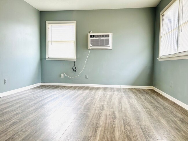 Photo - Adorable Duplex