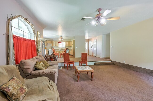 8 Vick Rd