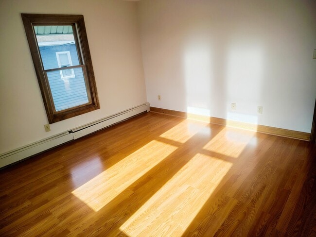 Building Photo - 40 Beaver Brook Rd Unit #3