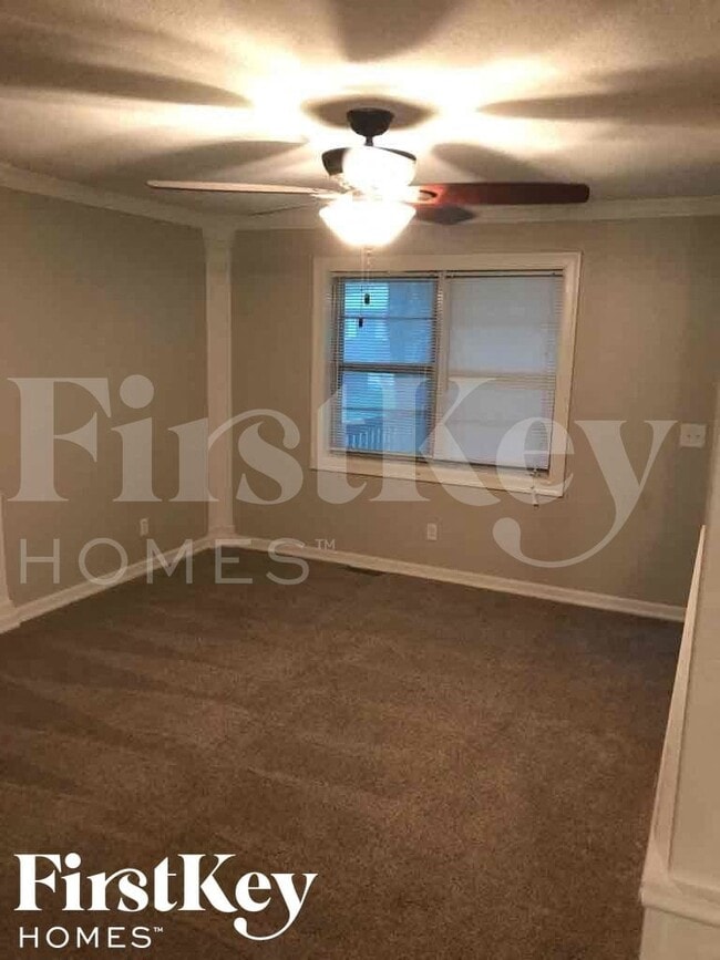 Photo - 4800 N Wallace Dr