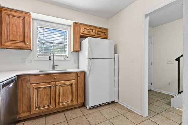 Photo - 111 S Ross St