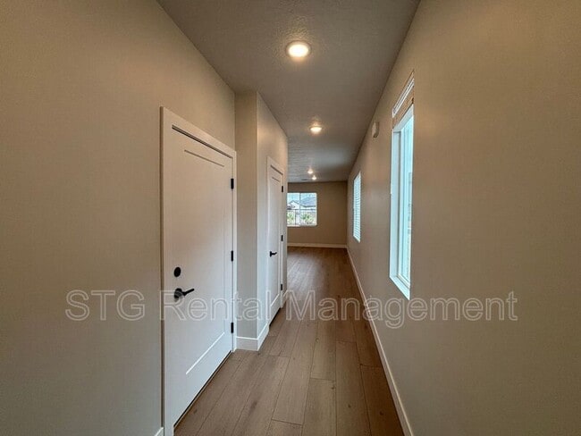 Photo - 3963 Fossil Way