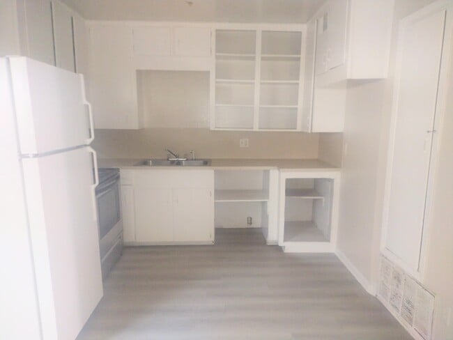 Photo - 508 Holiday Dr Unit #1