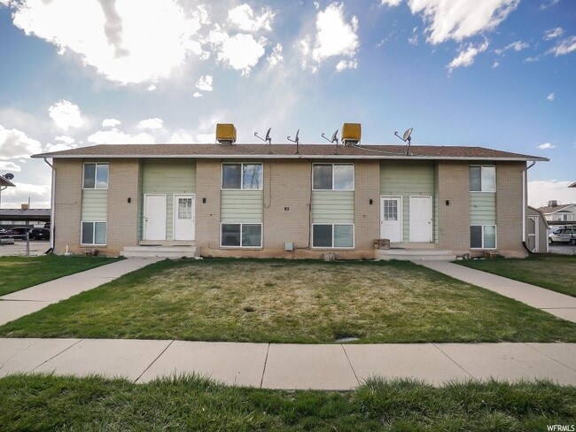 Building Photo - 85 S 1450 W Unit 1