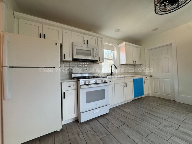 Photo - 36 Timson St Unit 1