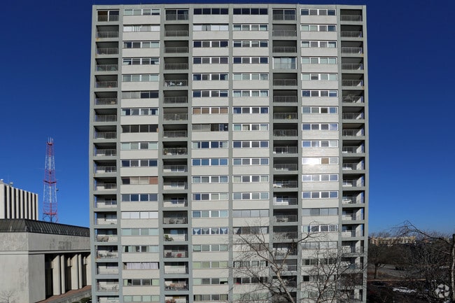 Photo - Senate Plaza