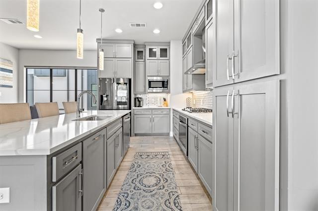 Photo - 4526 Deere St