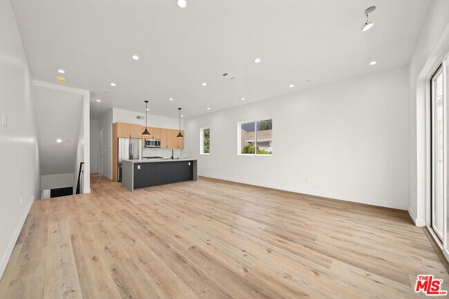 Photo - 1520 Magnolia Ave Condo