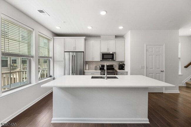 Photo - 89 Robeson St