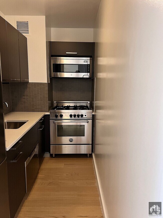 Building Photo - East 39th Street Unit 23E Rental