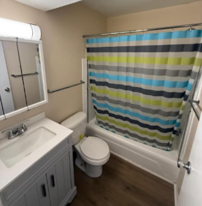 Photo - 111 S Elder Ln