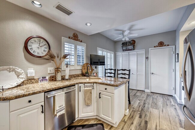 Photo - 10017 E Mountain View Rd Unit 1063