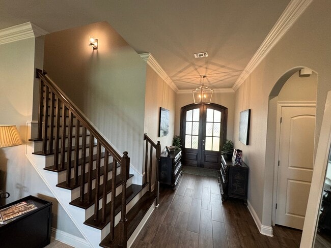 629 Dumaine Dr