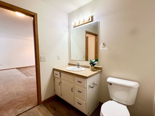 Photo - River View Apartments