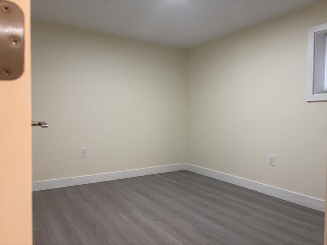 Photo - 2 bedroom in Vancouver BC V5M 1H5