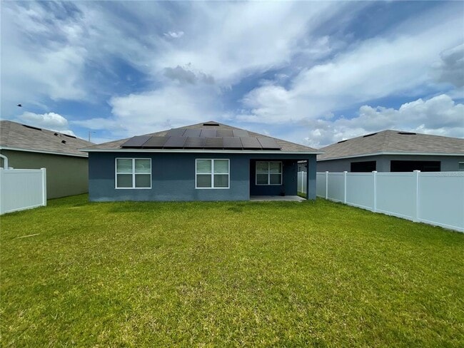 Photo - 720 Kindred Ln