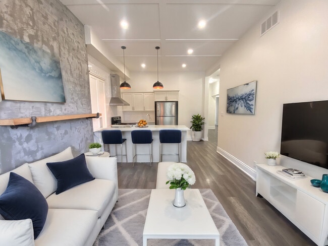 Photo - 85 Victoria Ave N Unit 1