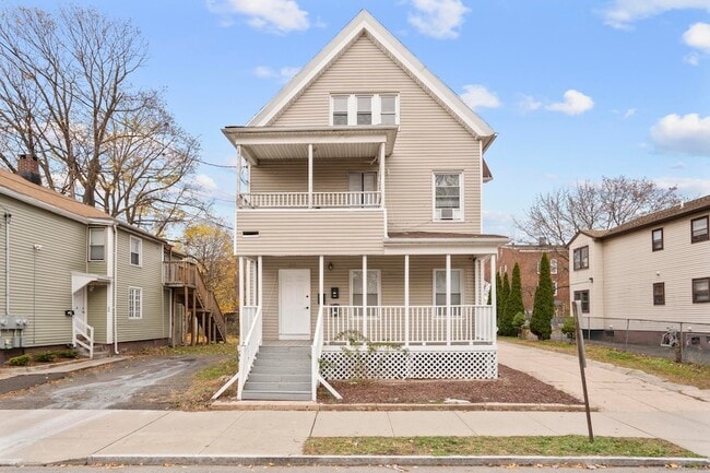 Building Photo - 55 Elliot St Unit 3rd