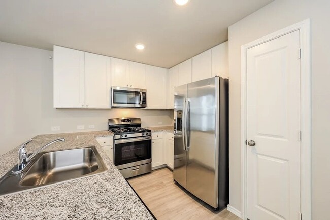 Building Photo - 14628 Calaveras Creek