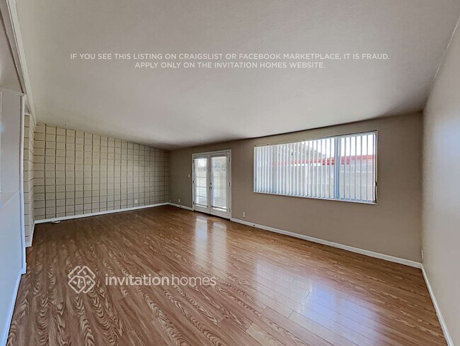 Photo - 3735 W Puget Ave