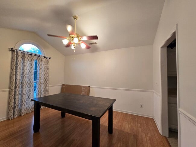 Photo - 5945 Lost Creek Dr