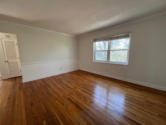 Living Room - 501 Milledge Rd Unit 17D