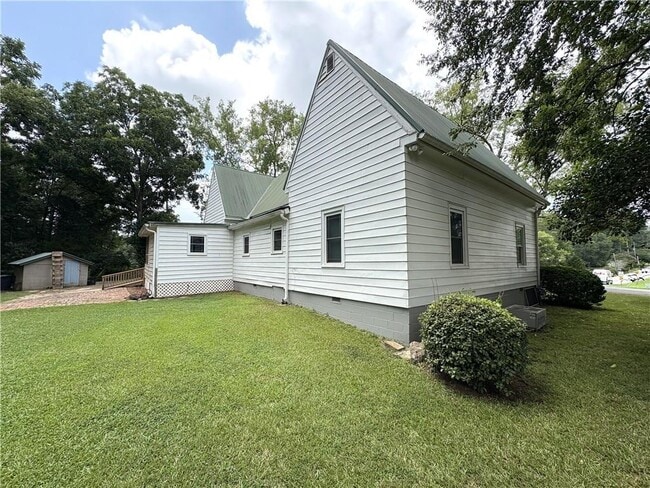Photo - 599 Gordon St