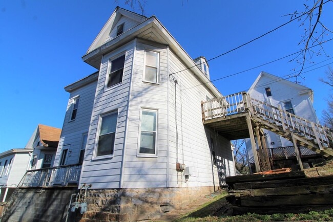 Building Photo - 454/456 Pine Street Unit 456