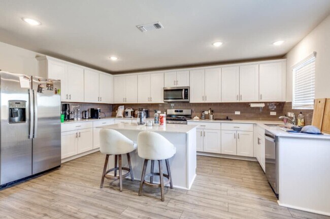 Photo - 16041 Pious Dr