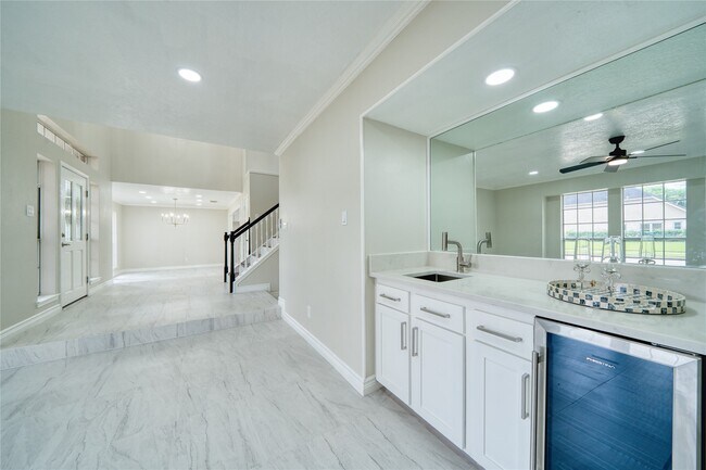 Photo - 619 Green Belt Dr