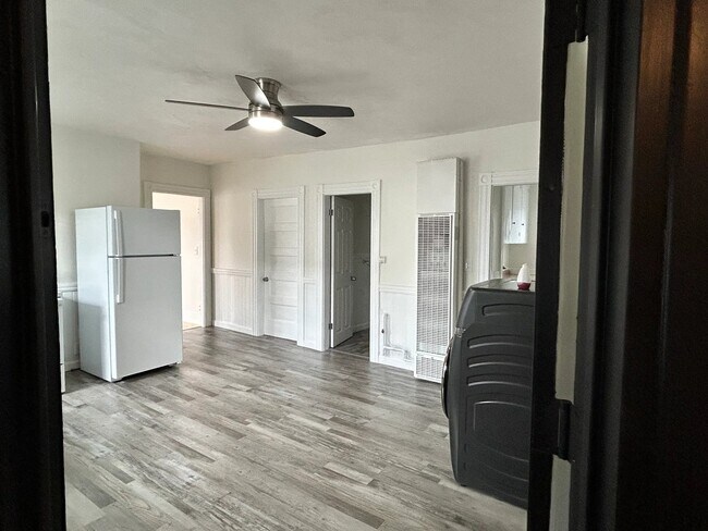 201 Cartier St Unit 2