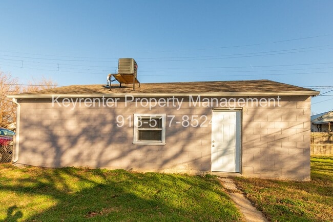 Photo - N Lewis Pl Triplex Unit 2410 E Oklahoma St - 1345 Back