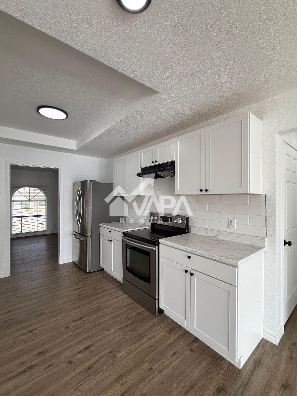 Photo - 194 High Oak